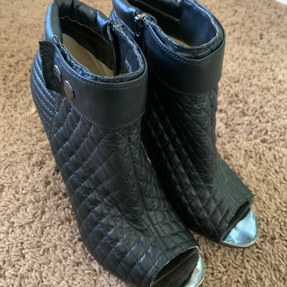 Kristin Cavallari Larissa Bootie